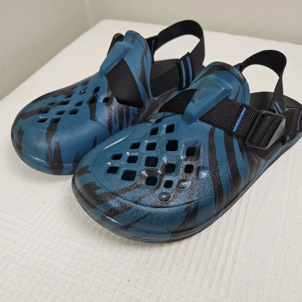 Chaco Chillo Clogs Men's 8 Blue‎ Black Swirl Slip On Lightweight Shoes Sandals